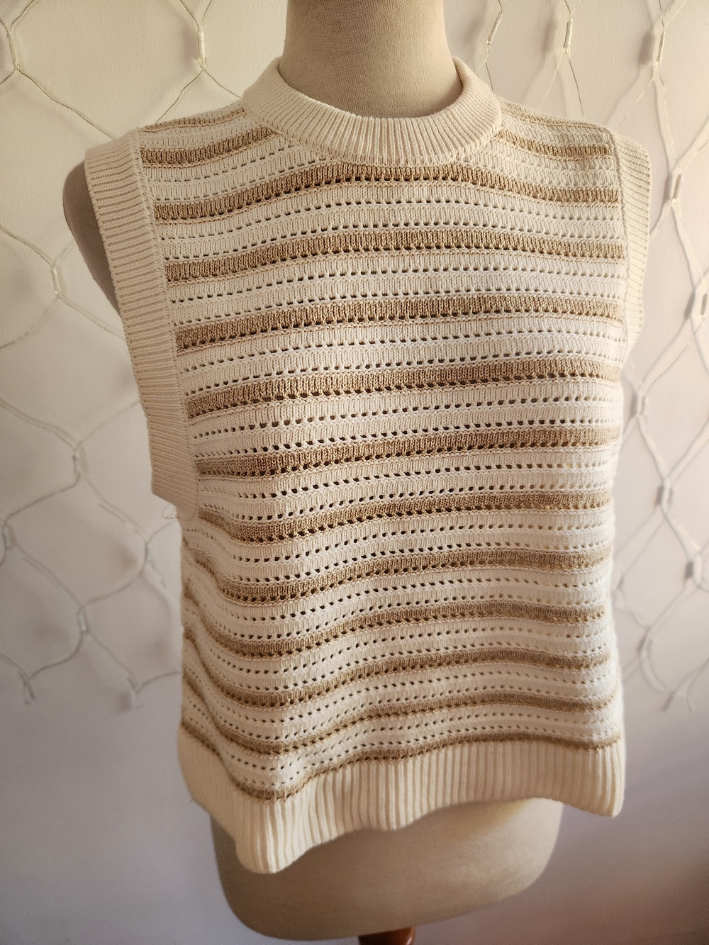 French Connection Sleeveless Knit Stripe Sweater Vest • Tagged Medium